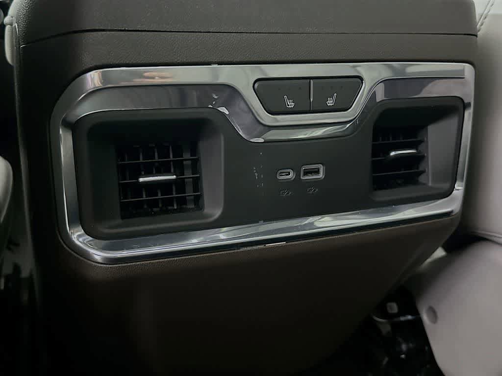 Used 2022 GMC Sierra 1500 SLT w/ SLT Premium Plus Package AWD/4WD image 13