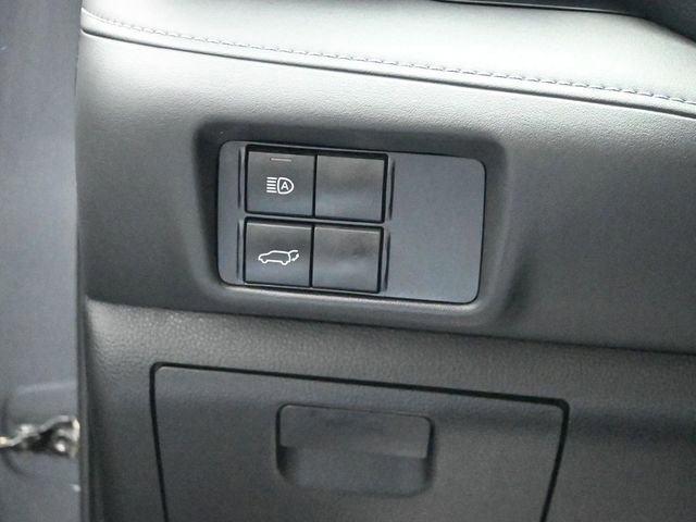 Used 2021 Toyota Highlander XLE image 27