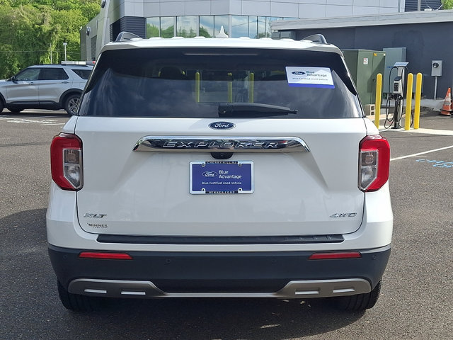 Certified 2023 Ford Explorer XLT w/ Equipment Group 202A AWD/4WD image 5