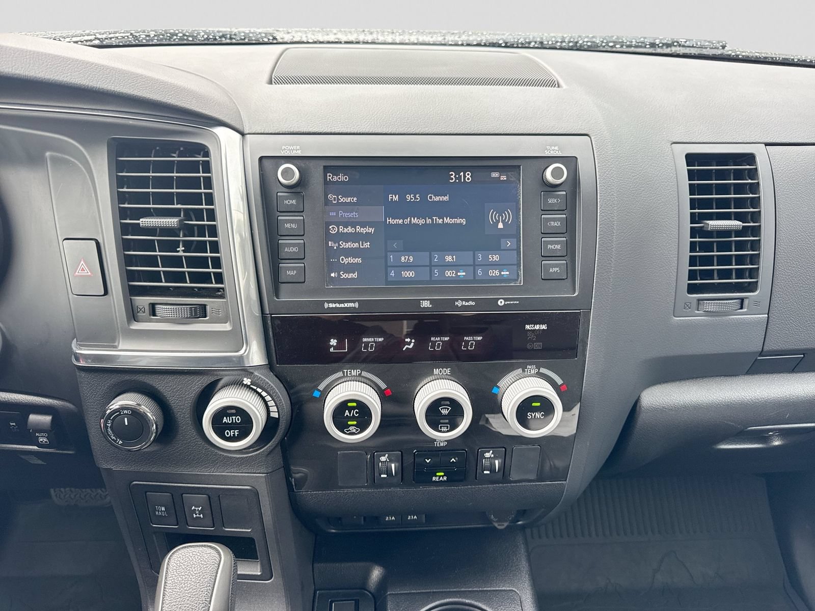 Used 2020 Toyota Sequoia TRD Pro AWD/4WD image 34