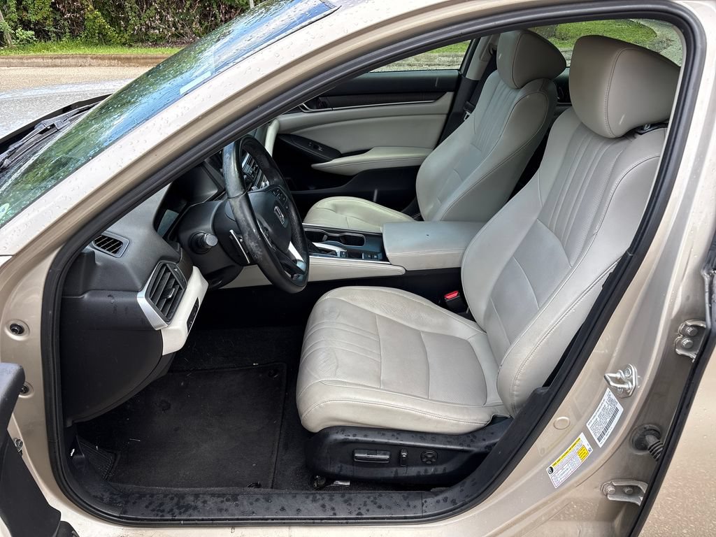 Used 2018 Honda Accord Touring image 28