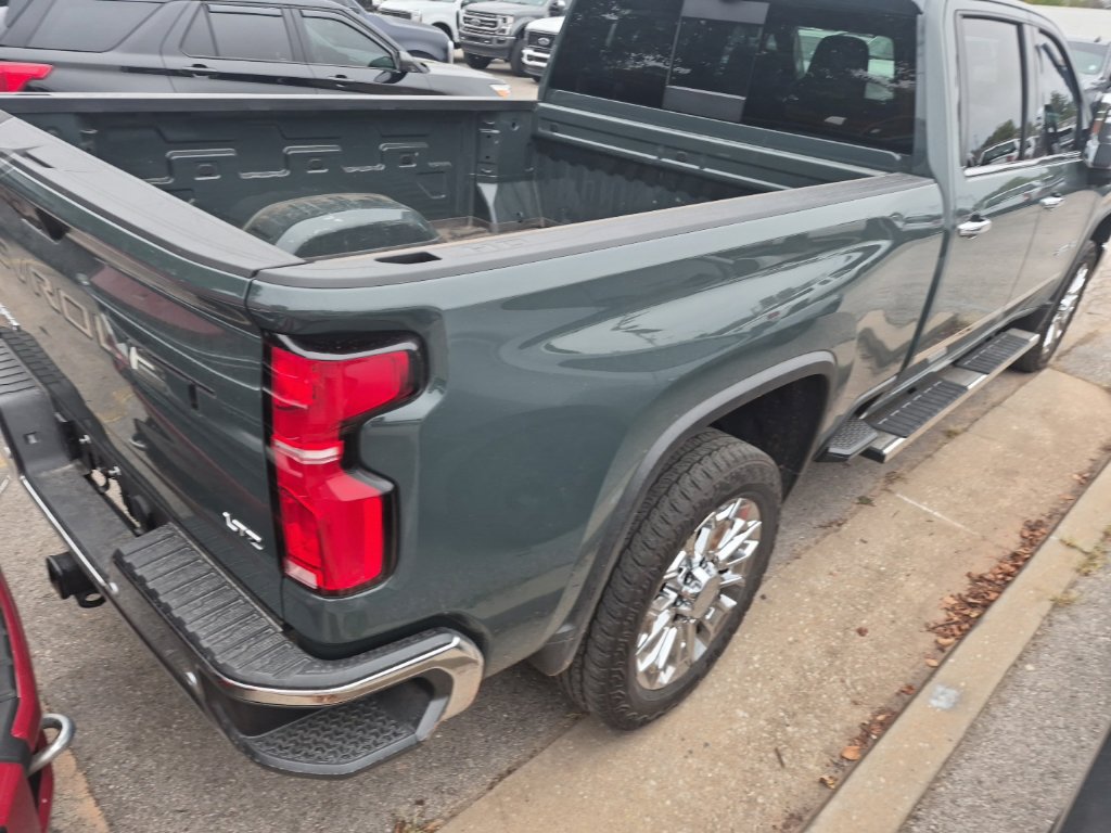 Used 2026 Chevrolet Silverado 2500 LTZ w/ LTZ Premium Package AWD/4WD image 21