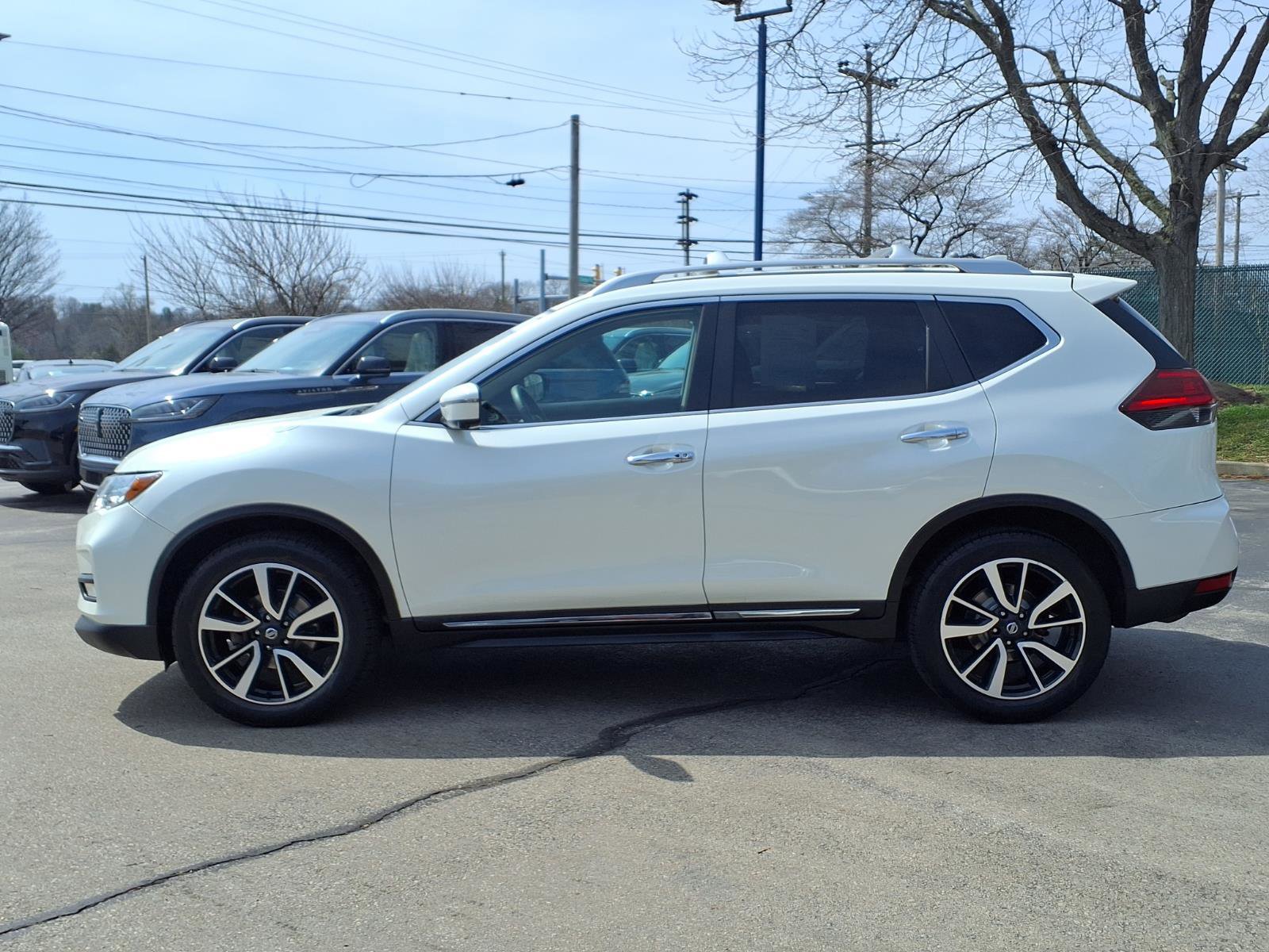 Used 2017 Nissan Rogue SL w/ SL Premium Package AWD/4WD image 6