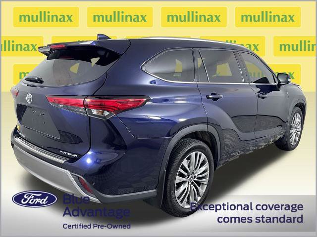 Used 2020 Toyota Highlander Platinum FWD image 4