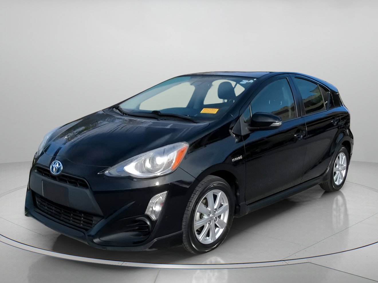 Used 2017 Toyota Prius C Two image 11