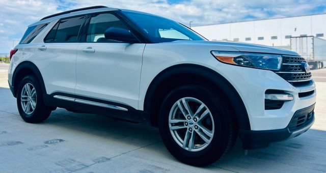 Certified 2023 Ford Explorer XLT AWD/4WD image 3