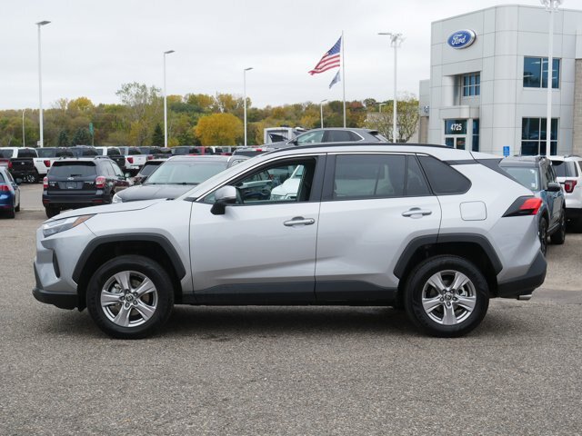 Used 2025 Toyota RAV4 XLE AWD/4WD image 6