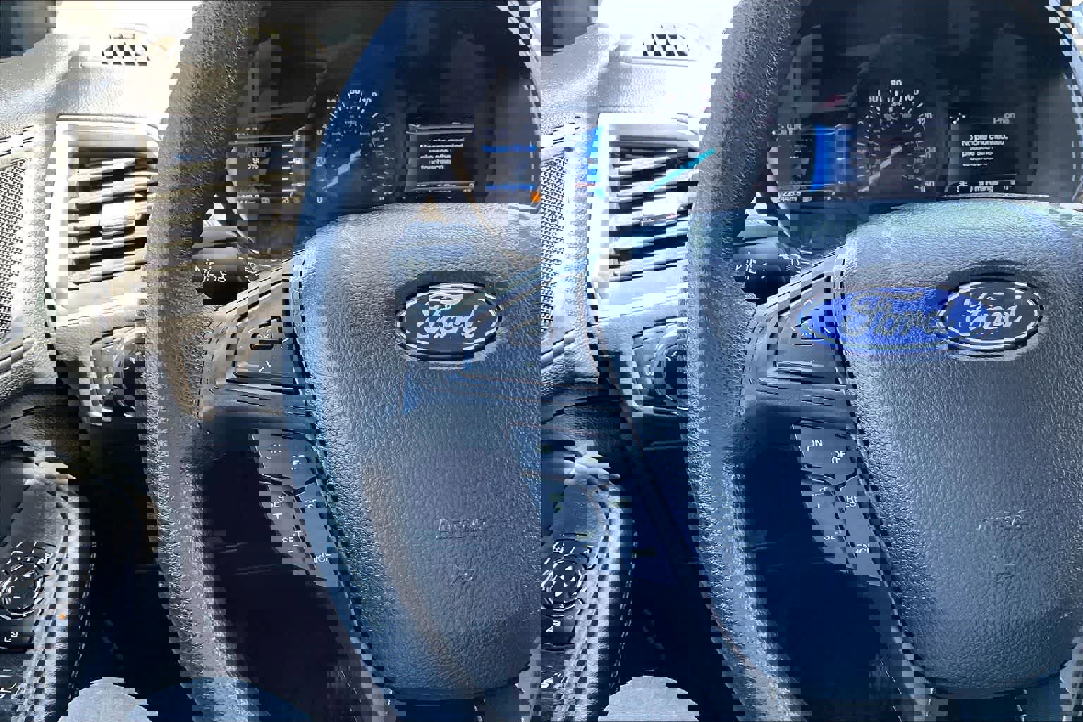 Certified 2024 Ford Edge SE w/ Black Appearance Package AWD/4WD image 24