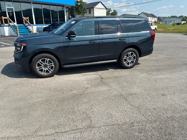 Certified 2025 Ford Expedition Active RWD image 17