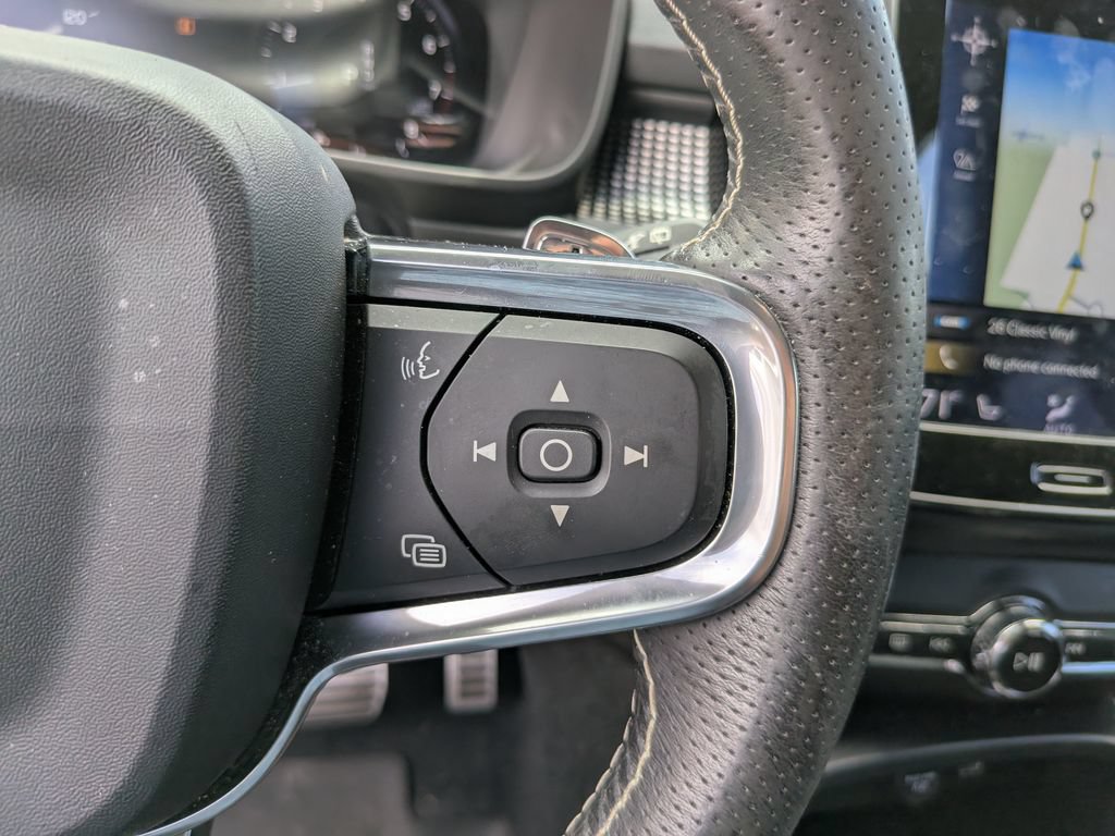 Used 2019 Volvo XC40 T5 R-Design AWD/4WD image 27