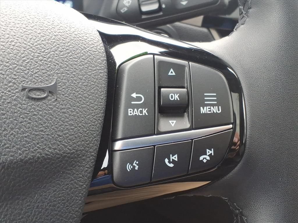 Certified 2022 Ford Escape SEL w/ Technology Package AWD/4WD image 9