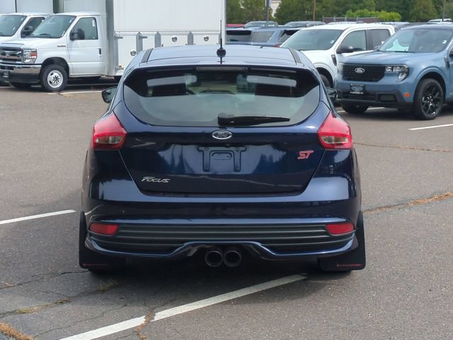 Certified 2017 Ford Focus ST w/ Equipment Group 401A FWD image 4