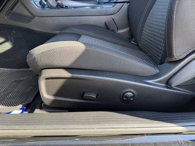 Used 2023 Dodge Challenger SXT w/ Blacktop Package image 10