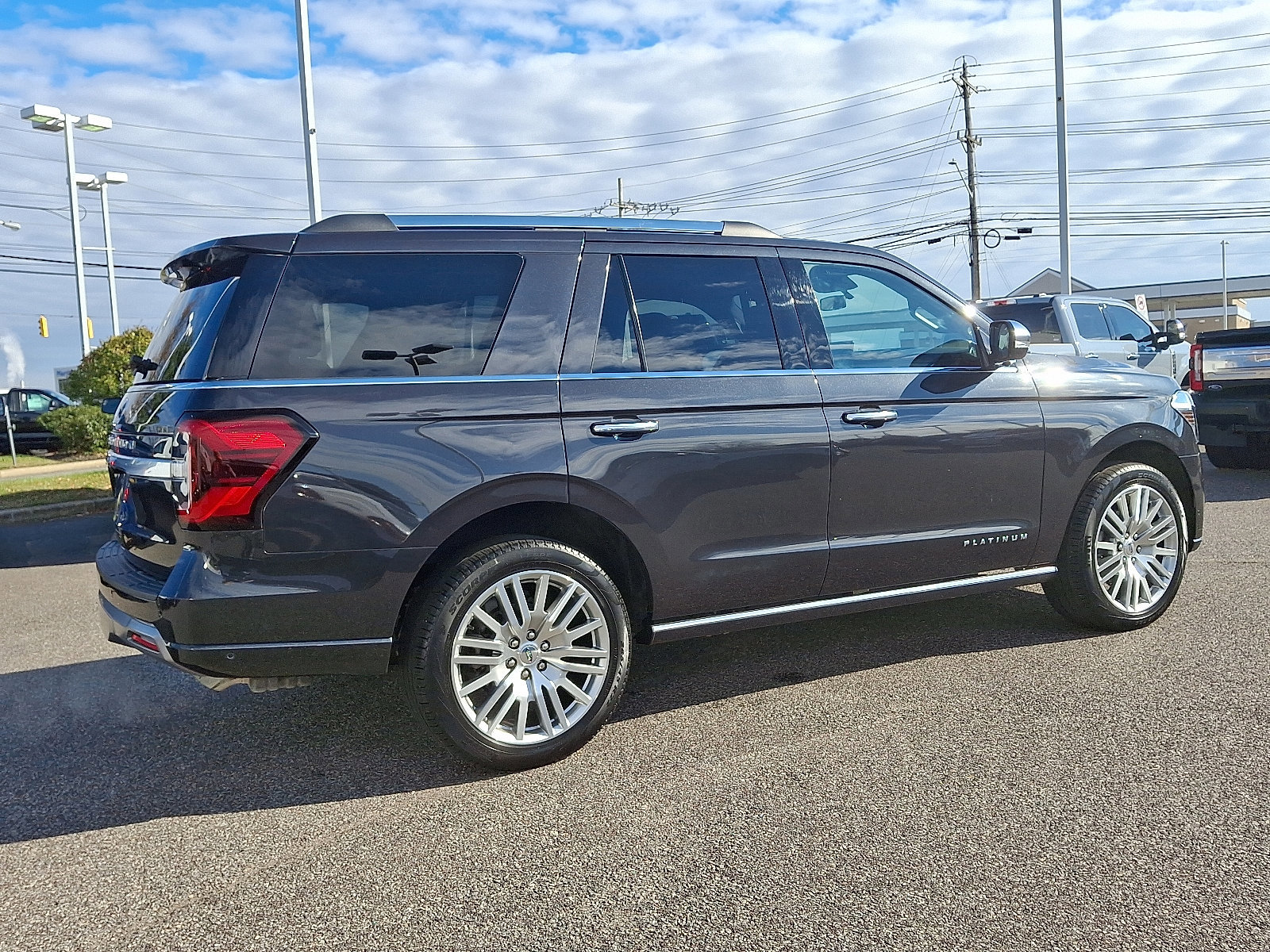 Certified 2024 Ford Expedition Platinum image 8
