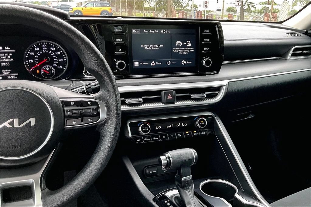 Used 2022 Kia K5 LXS FWD image 6
