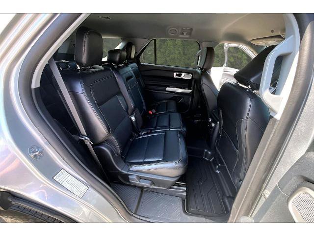 Certified 2024 Ford Explorer Limited RWD image 23