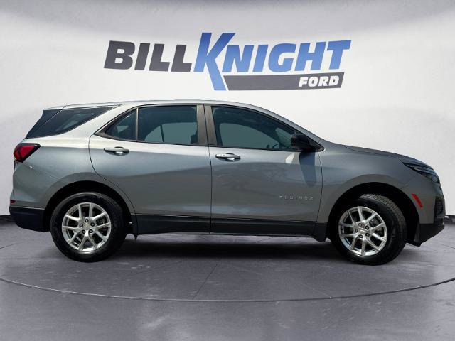 Used 2024 Chevrolet Equinox LS w/ Driver Confidence II Package FWD image 6