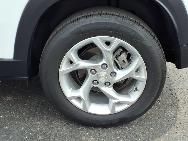 Used 2024 Chevrolet Trax LS w/ LS Convenience Package FWD image 8
