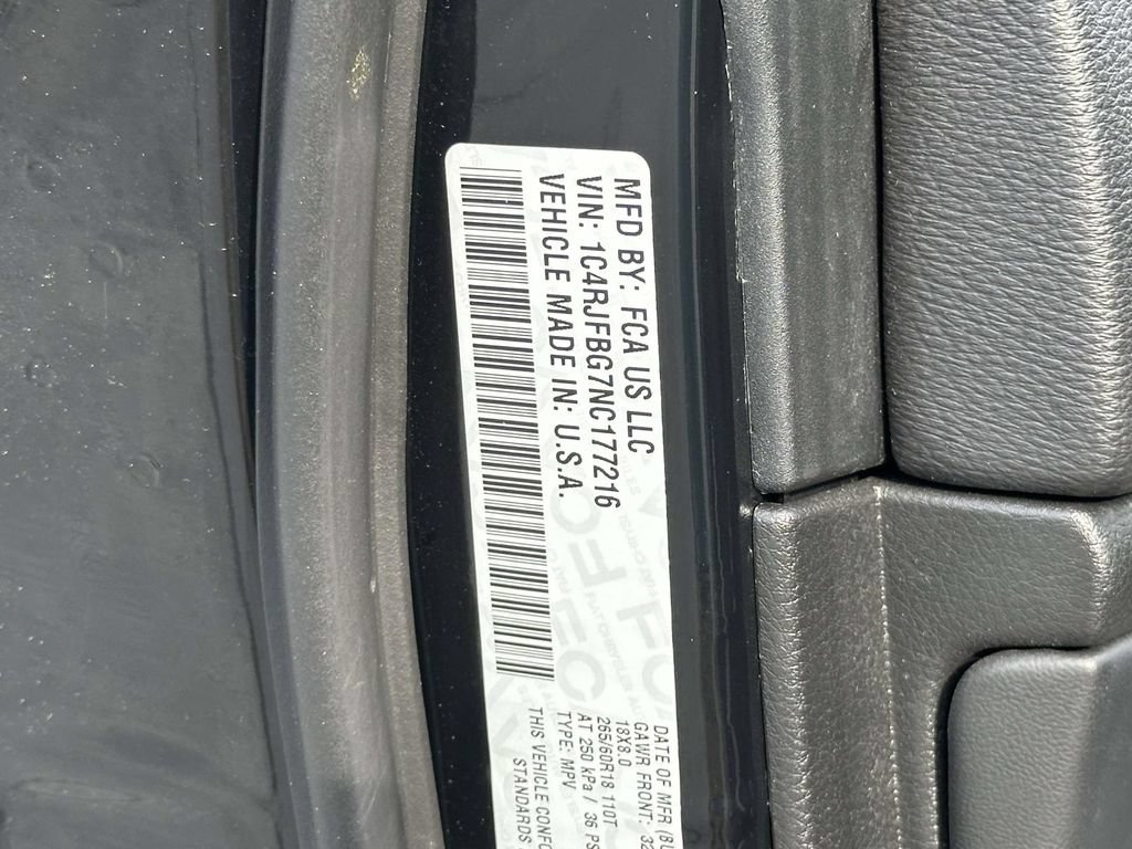 Used 2022 Jeep Grand Cherokee Limited AWD/4WD image 26
