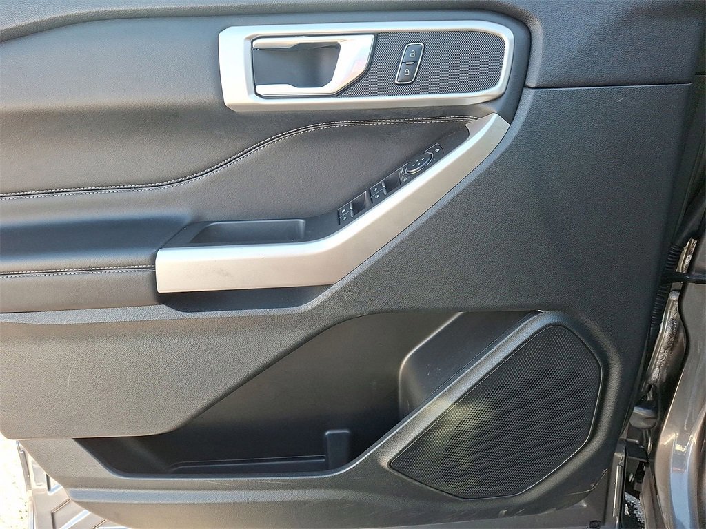 Certified 2023 Ford Explorer XLT image 15