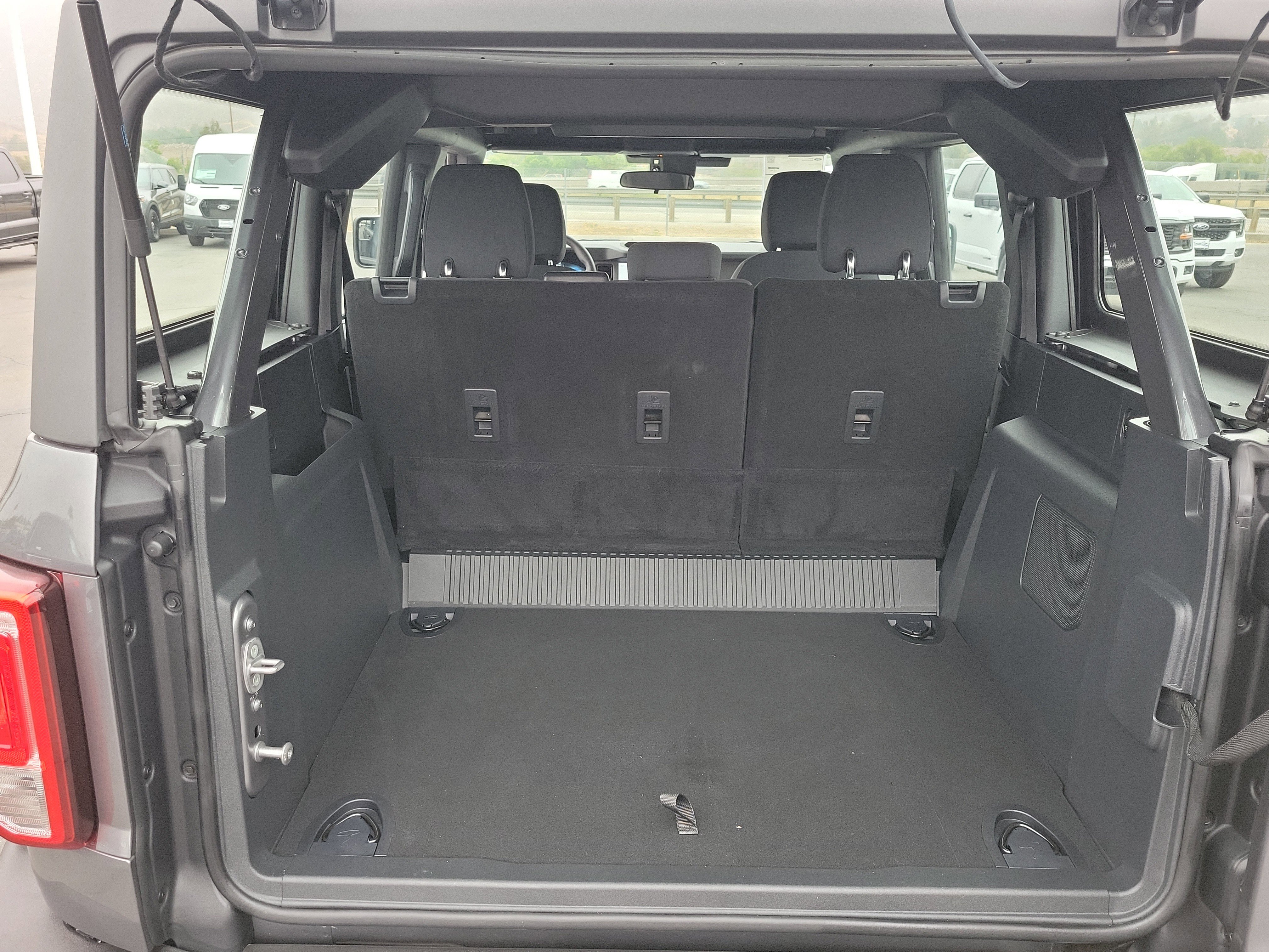 Certified 2025 Ford Bronco 4-Door AWD/4WD image 12