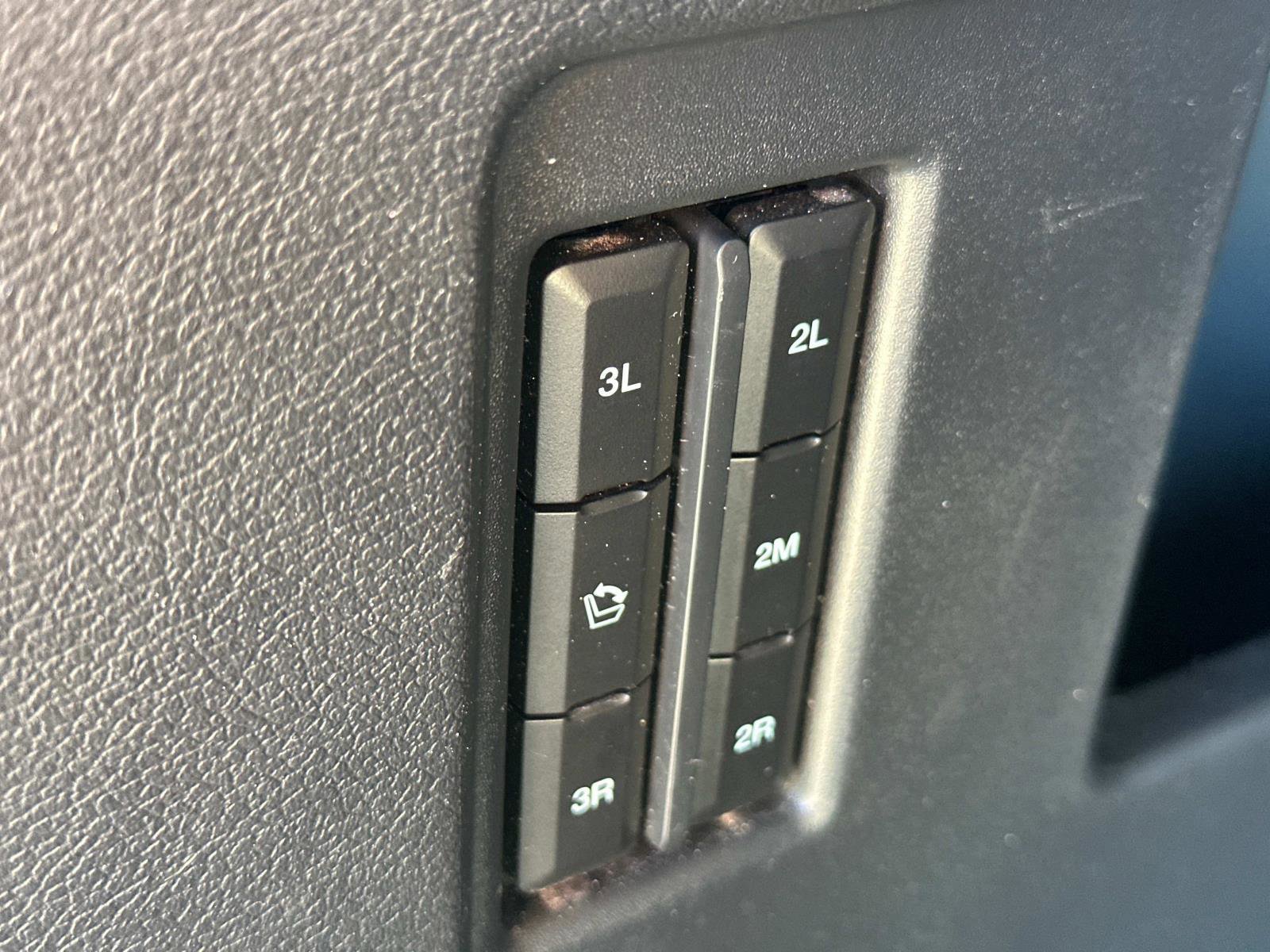 Certified 2024 Ford Expedition XLT image 33