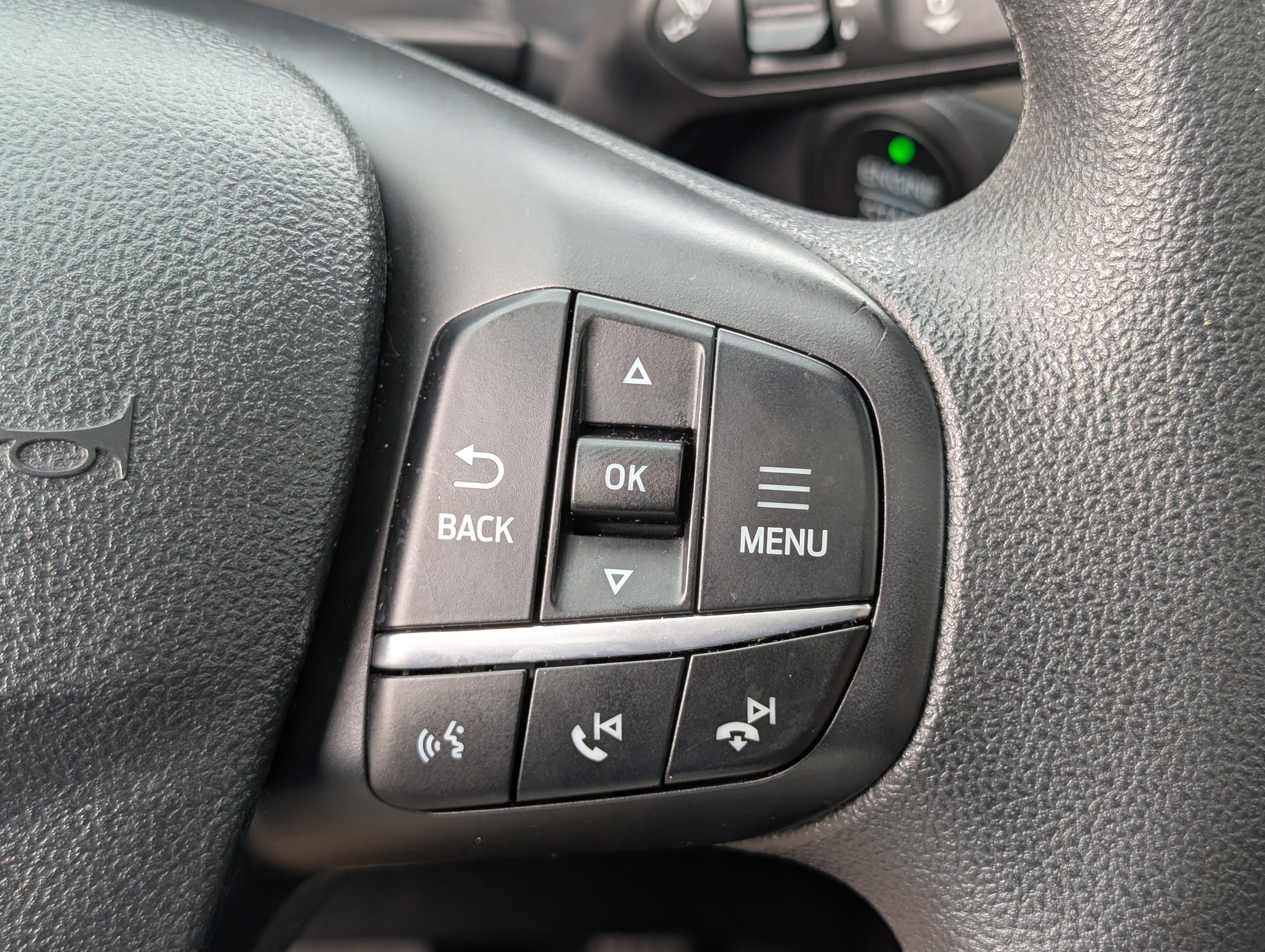 Certified 2022 Ford Escape SE image 25