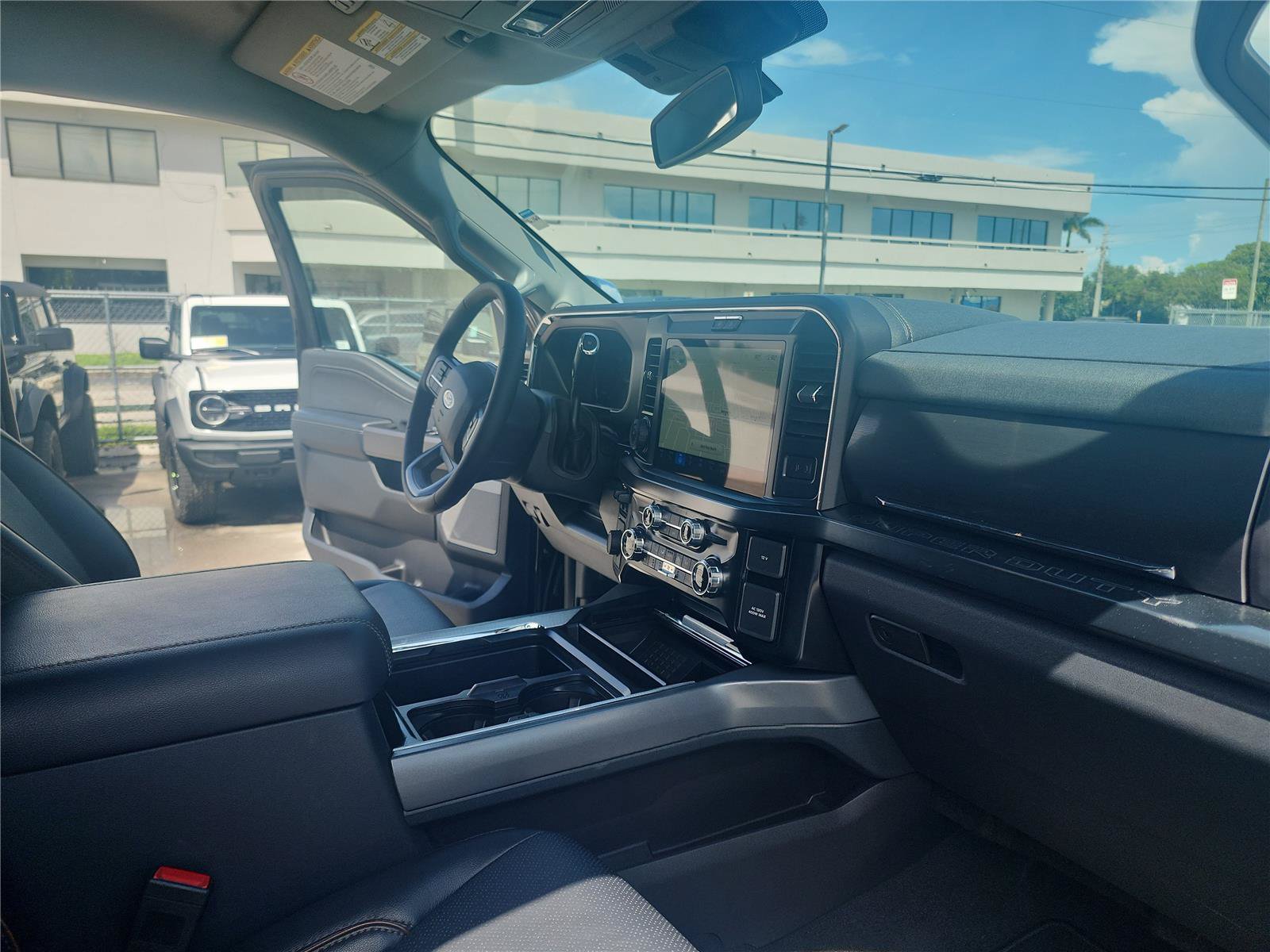 Certified 2025 Ford F250 Lariat w/ Lariat Ultimate Package AWD/4WD image 26