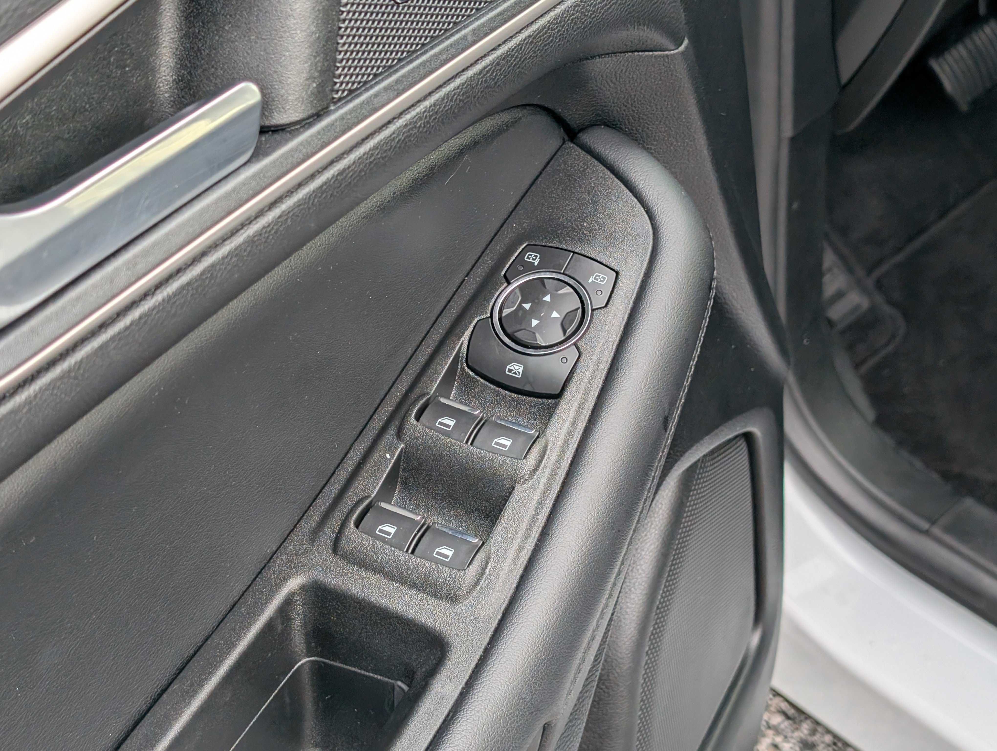 Certified 2022 Ford Edge SEL image 19