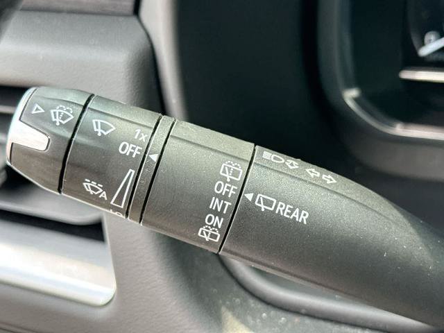 Used 2023 GMC Yukon SLT AWD/4WD image 26