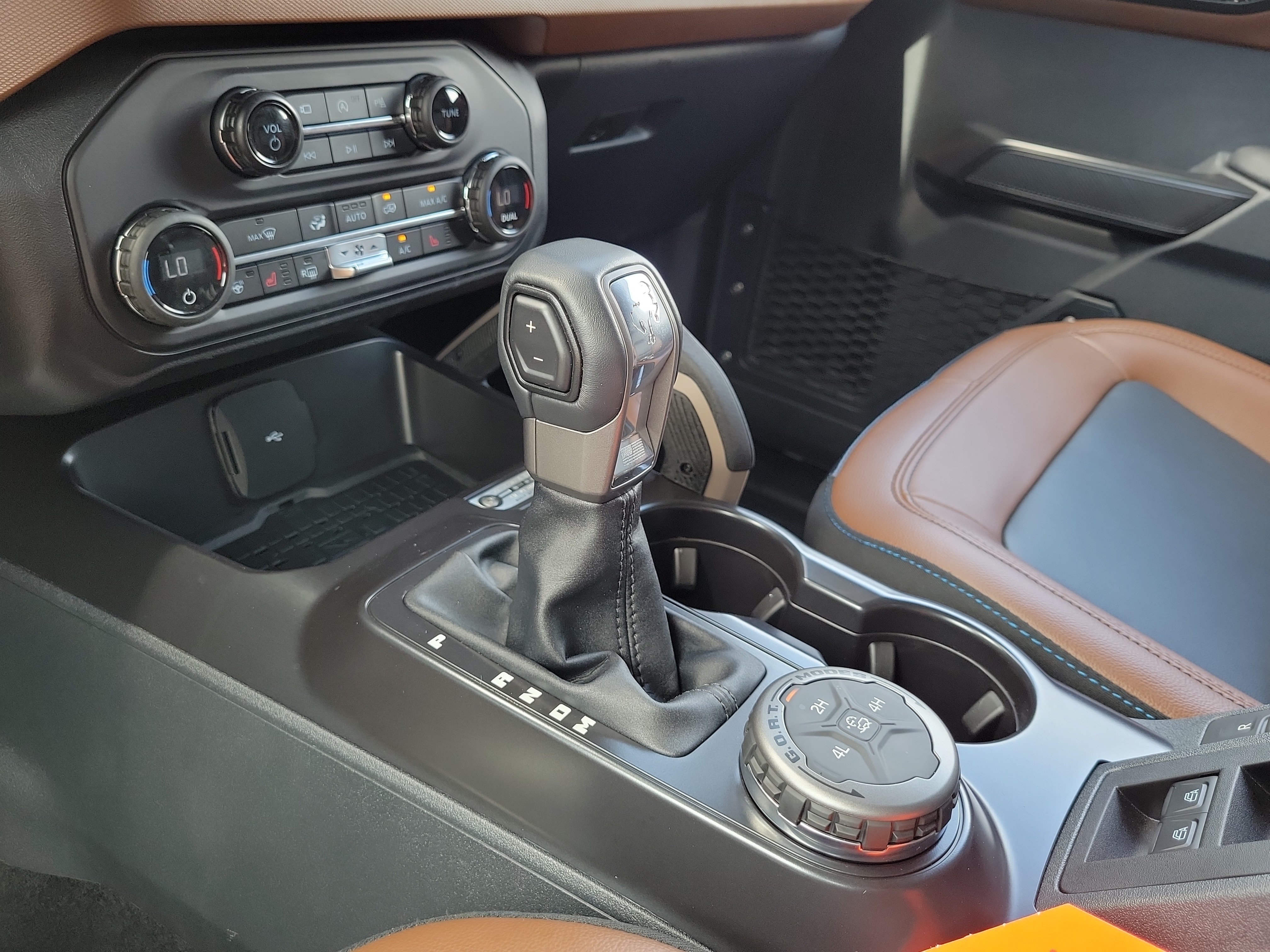 Certified 2024 Ford Bronco Outer Banks AWD/4WD image 27