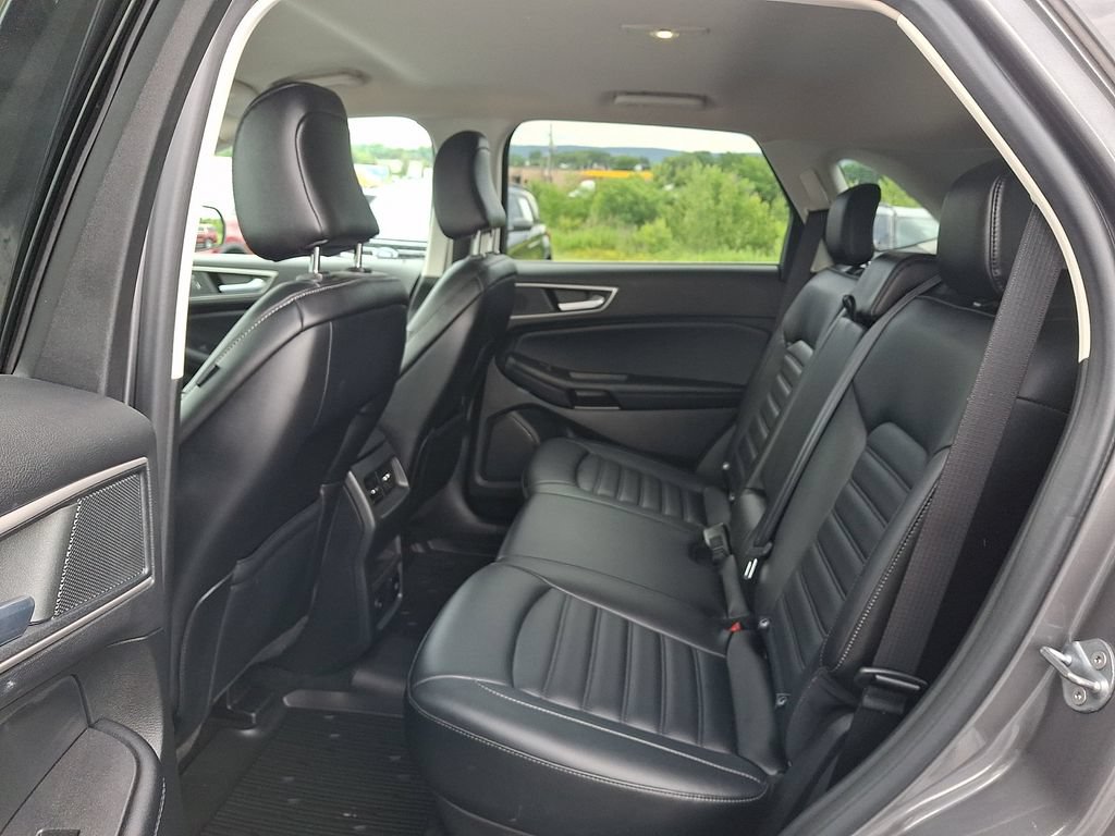 Certified 2022 Ford Edge SEL w/ Convenience Package AWD/4WD image 11