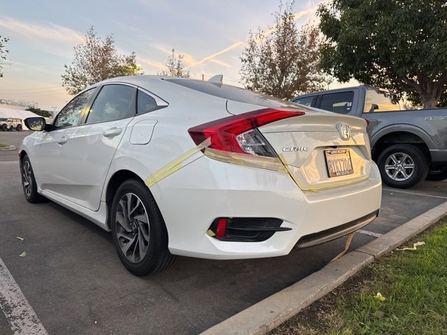 Used 2018 Honda Civic EX image 2