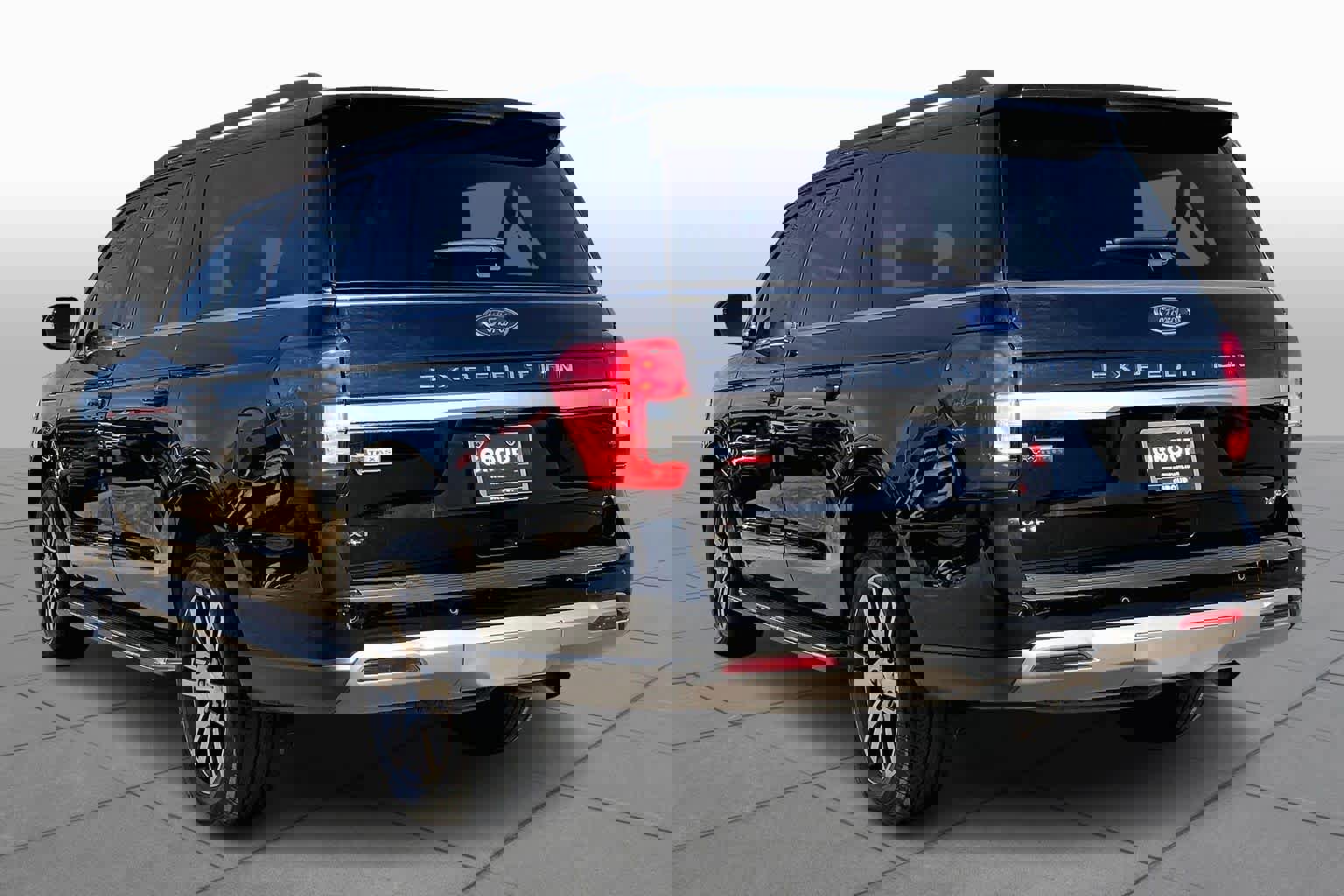 Certified 2022 Ford Expedition Max XLT image 11