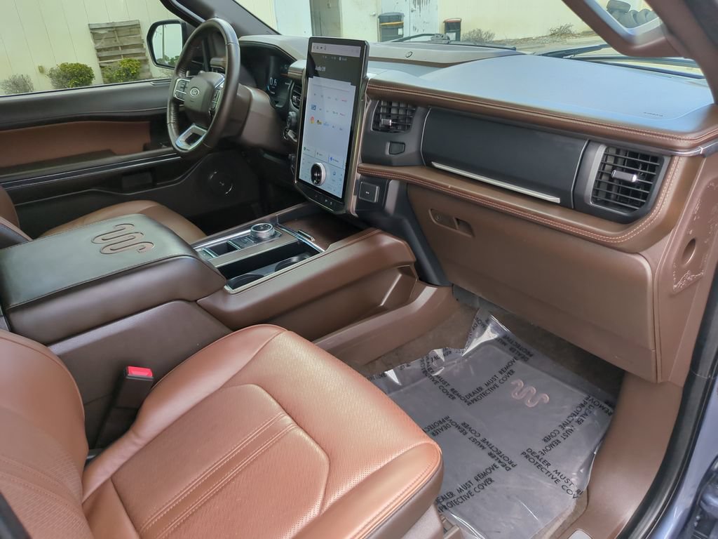 Certified 2023 Ford Expedition Max King Ranch RWD image 16