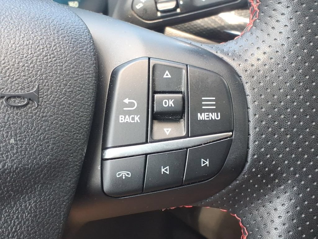 Certified 2023 Ford Escape ST-Line Select w/ Tech Pack #2 AWD/4WD image 9