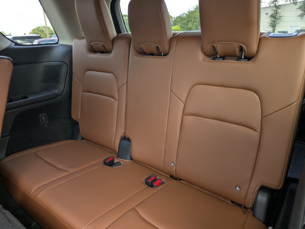 Used 2024 Nissan Pathfinder Platinum w/ Black Appearance Package FWD image 21