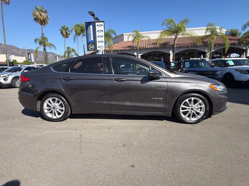 Certified 2019 Ford Fusion SE FWD image 14