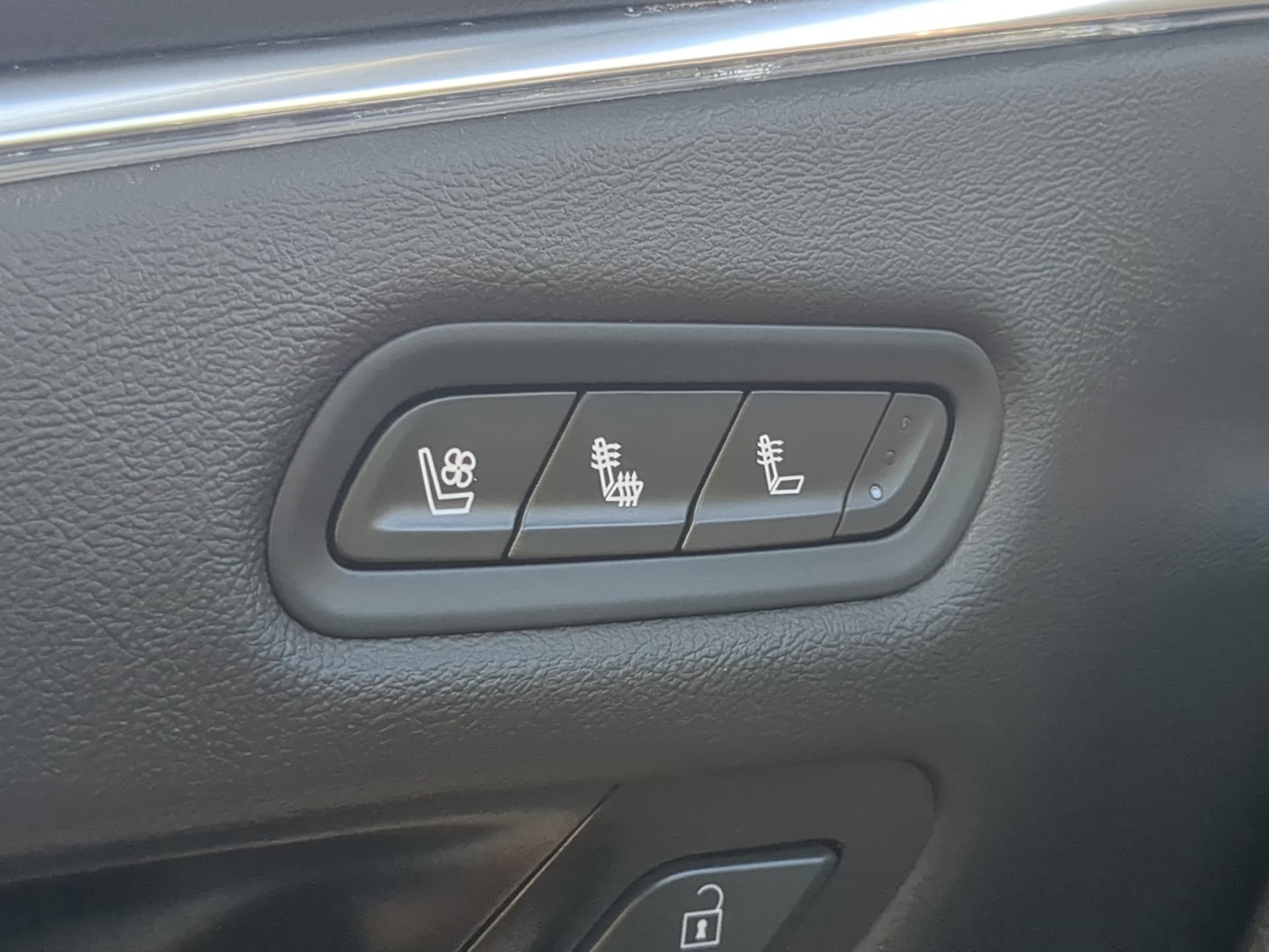 Used 2023 Cadillac Escalade Premium Luxury image 55