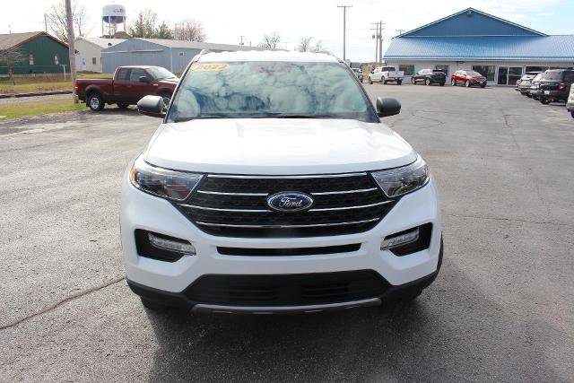 Certified 2022 Ford Explorer XLT w/ Equipment Group 202A image 6