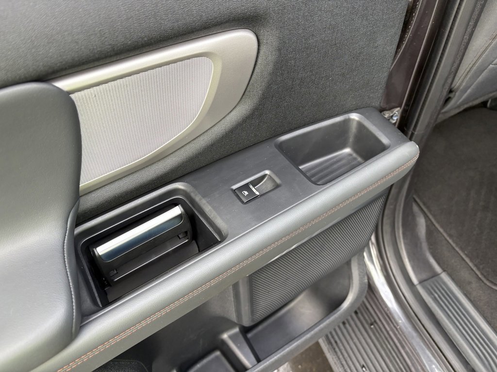 Certified 2025 Ford Expedition Active image 36