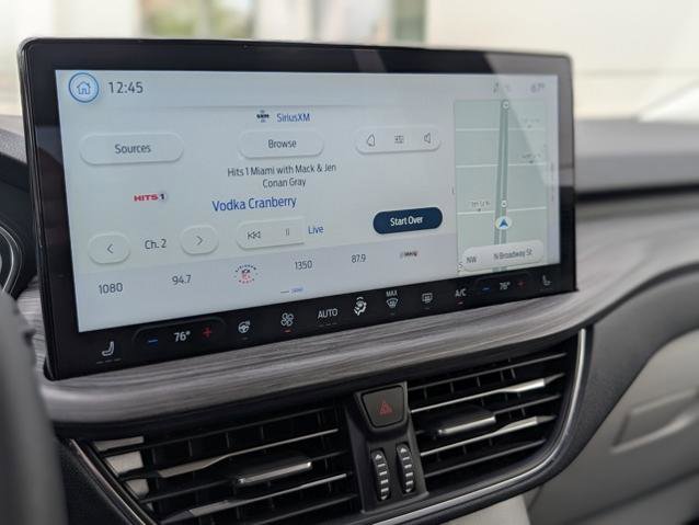 Certified 2023 Ford Escape Platinum w/ Premium Technology Package image 14