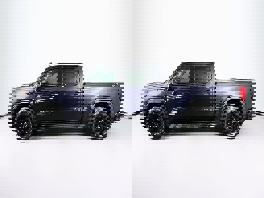 Used 2022 GMC Sierra 1500 Elevation w/ Elevation Premium Package image 2