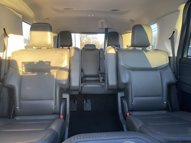 Certified 2025 Ford Expedition Active image 37