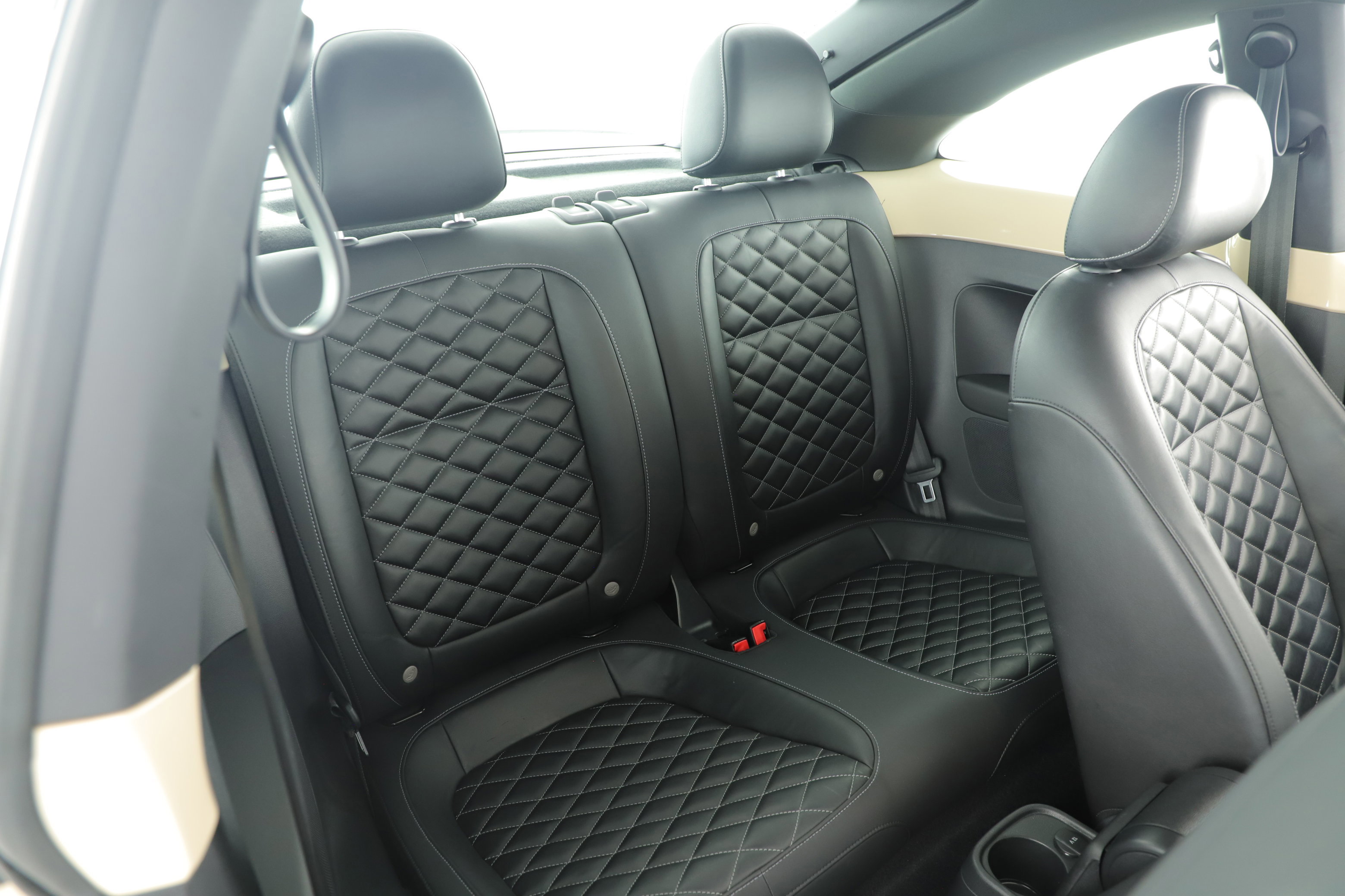 Used 2019 Volkswagen Beetle 2.0T Final Edition SEL image 11