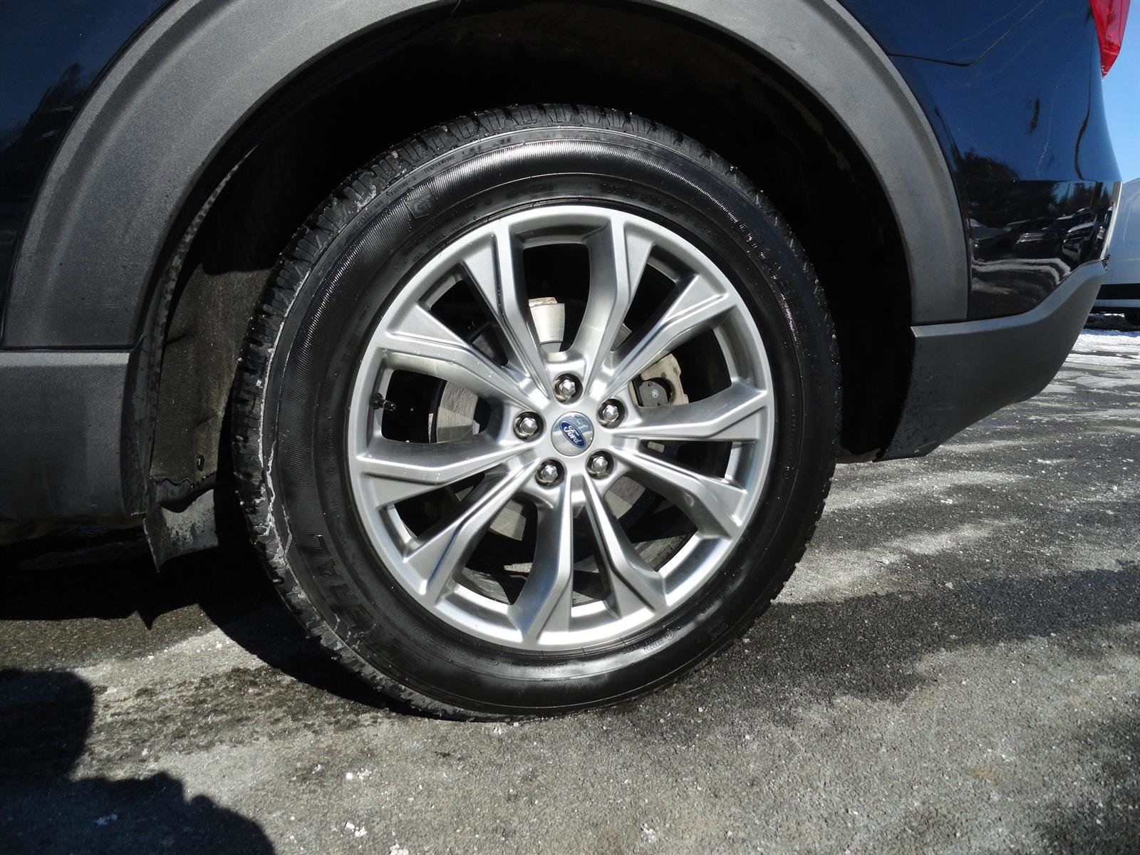 Certified 2020 Ford Explorer XLT w/ Equipment Group 202A image 9