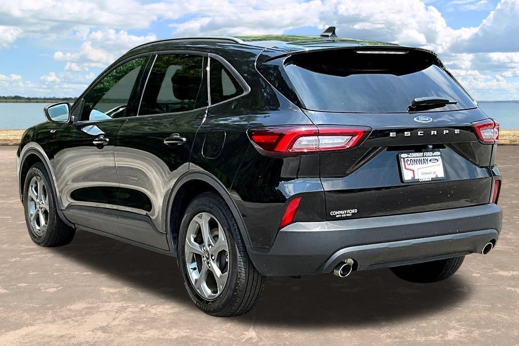 Certified 2025 Ford Escape ST-Line FWD image 5