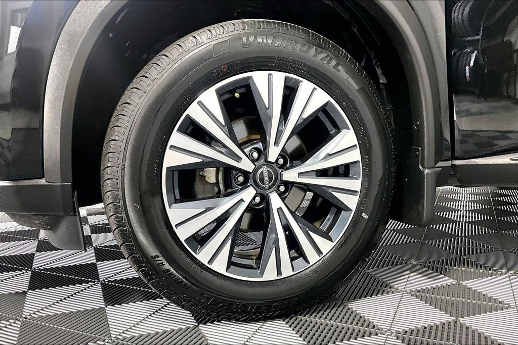 Used 2023 Nissan Rogue SV AWD/4WD image 8