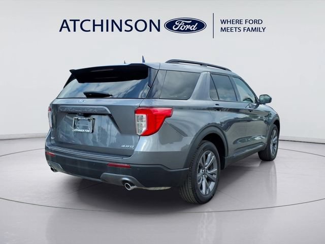 Certified 2023 Ford Explorer XLT w/ Equipment Group 202A AWD/4WD image 4