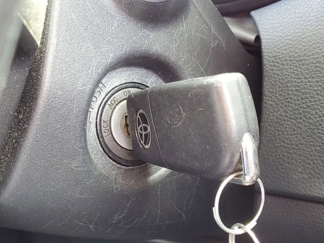 Used 2024 Toyota Corolla LE image 30